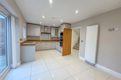 4 bedroom detached house to rent, Meddler Mews, Bury Road, Kentford, CB8