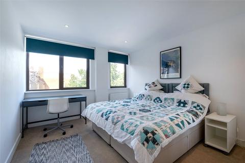 2 bedroom apartment for sale, Streatham High Road, London SW16