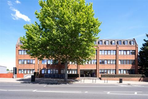 2 bedroom apartment for sale, Streatham High Road, London SW16