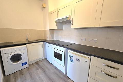 2 bedroom apartment to rent, Stratfield House, Aldershot GU11