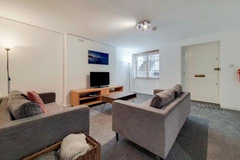 2 bedroom apartment to rent, Gloucester Place, London, NW1