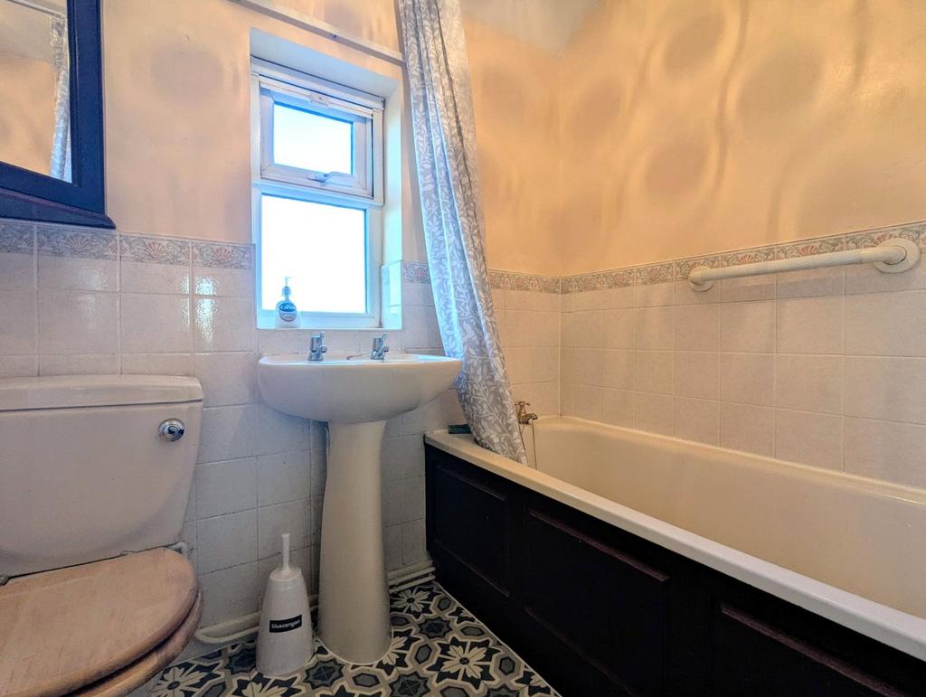 Main Bathroom