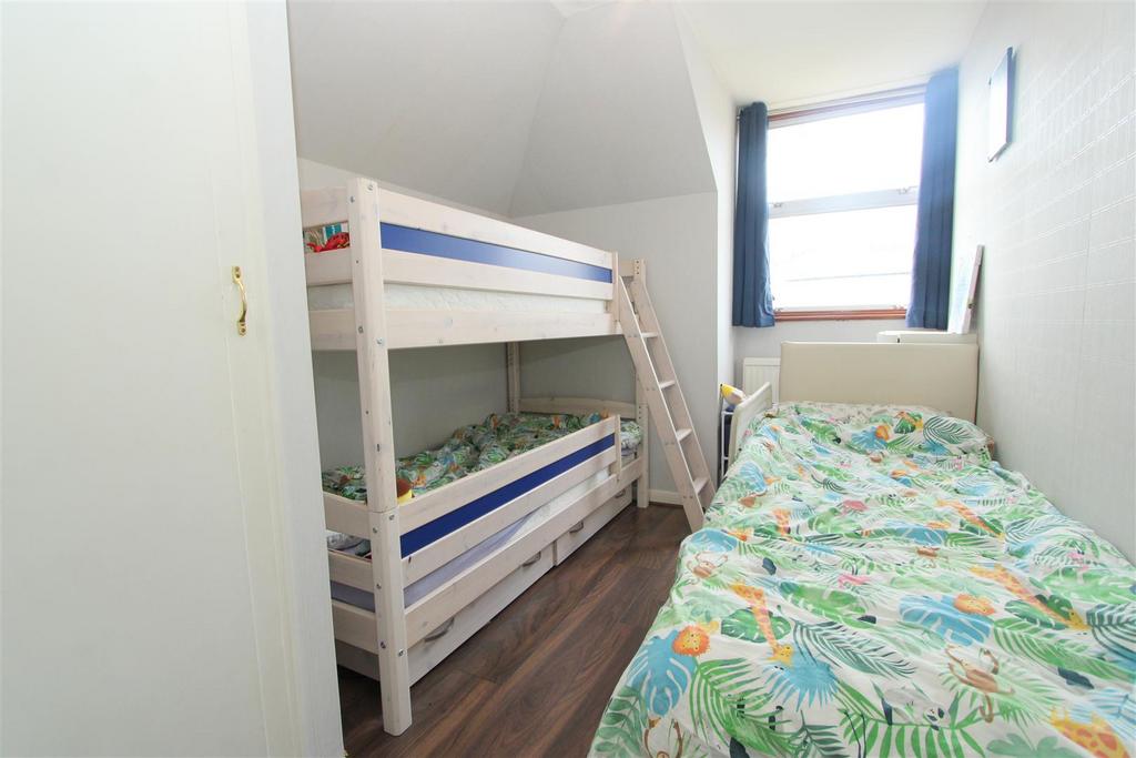 Bed 3.JPG