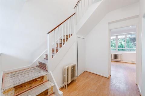 3 bedroom ground floor flat for sale, Marryat House, Churchill Gardens, London, SW1V