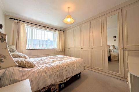 3 bedroom townhouse for sale, Medway Drive, Kearsley, Bolton