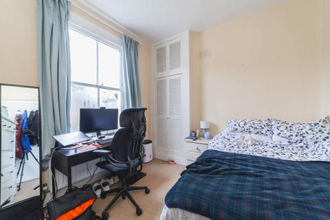 1 bedroom flat for sale, Chaucer Rd, Brixton SW2