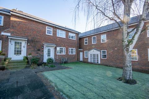 2 bedroom ground floor maisonette for sale, Little Orchard Close, Pinner HA5