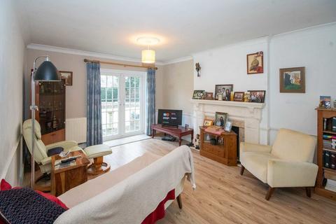 2 bedroom ground floor maisonette for sale, Little Orchard Close, Pinner HA5