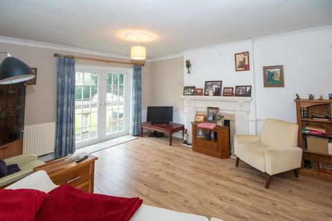 2 bedroom ground floor maisonette for sale, Little Orchard Close, Pinner HA5