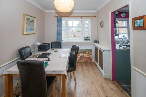 2 bedroom ground floor maisonette for sale, Little Orchard Close, Pinner HA5