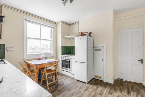 2 bedroom flat to rent, Cambridge Road Battersea SW11