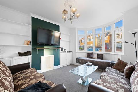 42 Rosedale Road, Nottingham, NG3 7GU