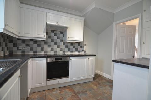 3 bedroom end of terrace house to rent, Knightsdale Road, Weymouth