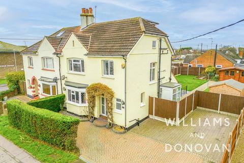 4 bedroom semi-detached house for sale, Ashingdon Road, Rochford