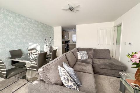 2 bedroom ground floor flat for sale, Henry Crescent, Rochford