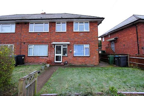 2 bedroom maisonette for sale, Bransby Road, Chessington