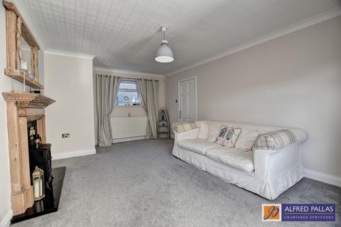 3 bedroom end of terrace house for sale, Pebble Beach, Whitburn