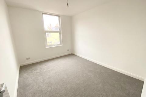 2 bedroom flat to rent, Chichester Road, Portsmouth