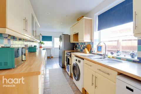 3 bedroom semi-detached house for sale, Larchcroft Road, Ipswich