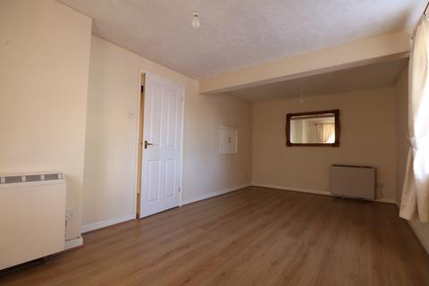 2 bedroom end of terrace house to rent, Cider Court, Banham