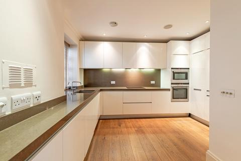 3 bedroom mews to rent, Lyall Mews West, Belgravia, SW1