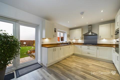 4 bedroom detached house for sale, Brookvale Close, Hilton