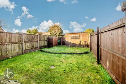 2 bedroom end of terrace house for sale, Heaton Way, Tiptree