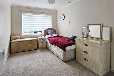 2 bedroom apartment for sale, Sea Lane, Rustington, Littlehampton, West Sussex