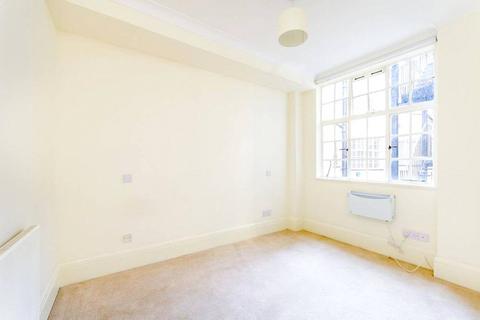 4 bedroom apartment to rent, Strathmore Court, St John's Wood NW8