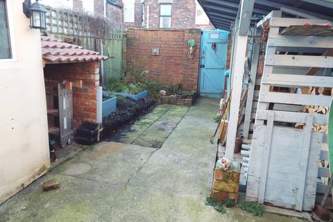 2 bedroom terraced house for sale, Clifton Gardens, Hull