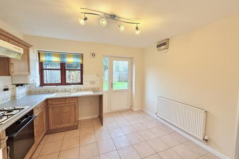 2 bedroom semi-detached house to rent, Sandhills Park, Newark