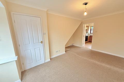 2 bedroom semi-detached house to rent, Sandhills Park, Newark