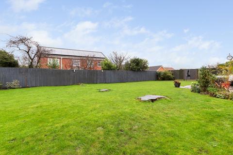 5 bedroom detached house for sale, Worsley Paddock, Ulceby, North Lincolnshire, DN39