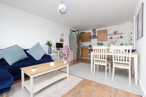 1 bedroom apartment for sale, Eden Grove, Islington, London, N7