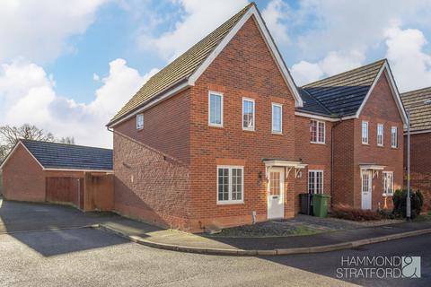 3 bedroom end of terrace house for sale, Kingfisher Road, Attleborough