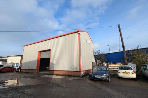 Distribution warehouse to rent, Trafford Park Road, Trafford Park