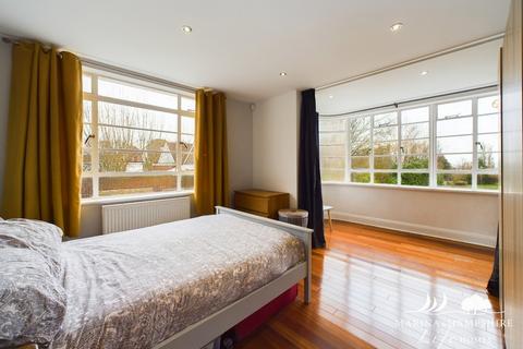 1 bedroom apartment for sale, Jubilee Avenue, Portsmouth PO6