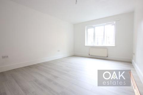 2 bedroom flat to rent, High Street, Waltham Cross EN8