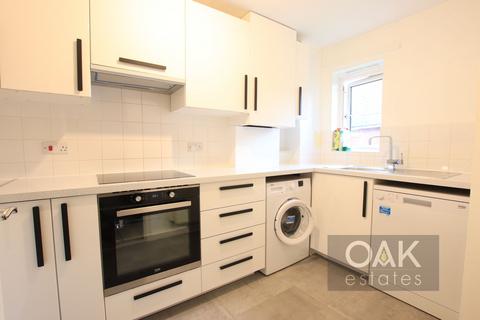 2 bedroom flat to rent, High Street, Waltham Cross EN8