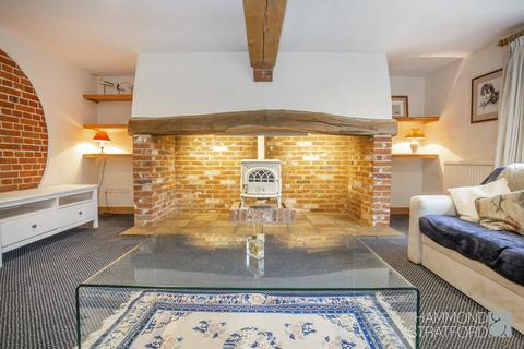 4 bedroom barn conversion for sale, Hill Farm Close, Cringleford