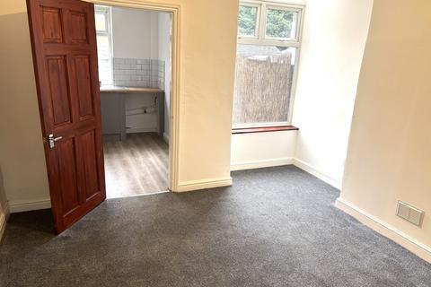 2 bedroom terraced house to rent, Alton Street, Crewe, CW2 7QQ