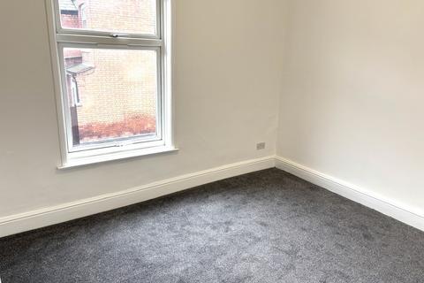 2 bedroom terraced house to rent, Alton Street, Crewe, CW2 7QQ