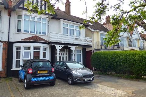 2 bedroom apartment to rent, Crowstone Avenue, Westcliff on sea, Westcliff on sea,