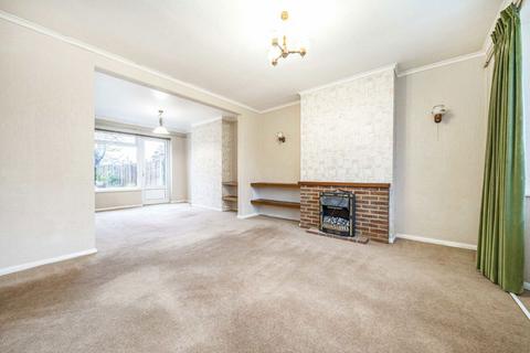 4 bedroom semi-detached house to rent, Rookeries Close, Feltham TW13