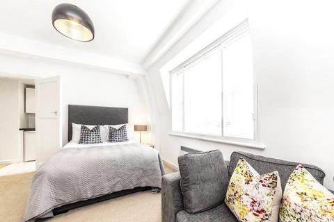 Studio to rent, Hill Street, London W1J