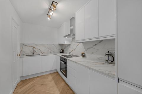 3 bedroom flat for sale, Westbourne Terrace, Bayswater, London