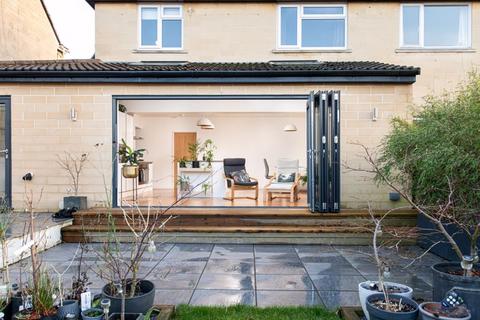 27 Lucklands Road, Bath, BA1 4AX