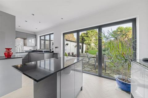7 The Drive, Bexley, DA5 3DH