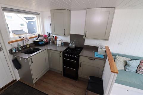 undefined, Mudeford Sand Spit, Christchurch Hut 295