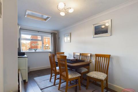 3 bedroom end of terrace house for sale, Ladysmith Close, Christchurch